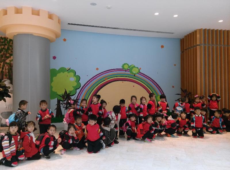 寻找美丽秋天 | 景湖天成幼儿园小朋友来宜兴市图书馆参观