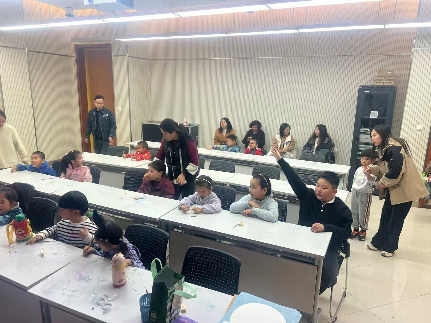 陶书会公益课堂儿童创意绘画：“追寻大师足迹”之毕加索公益课